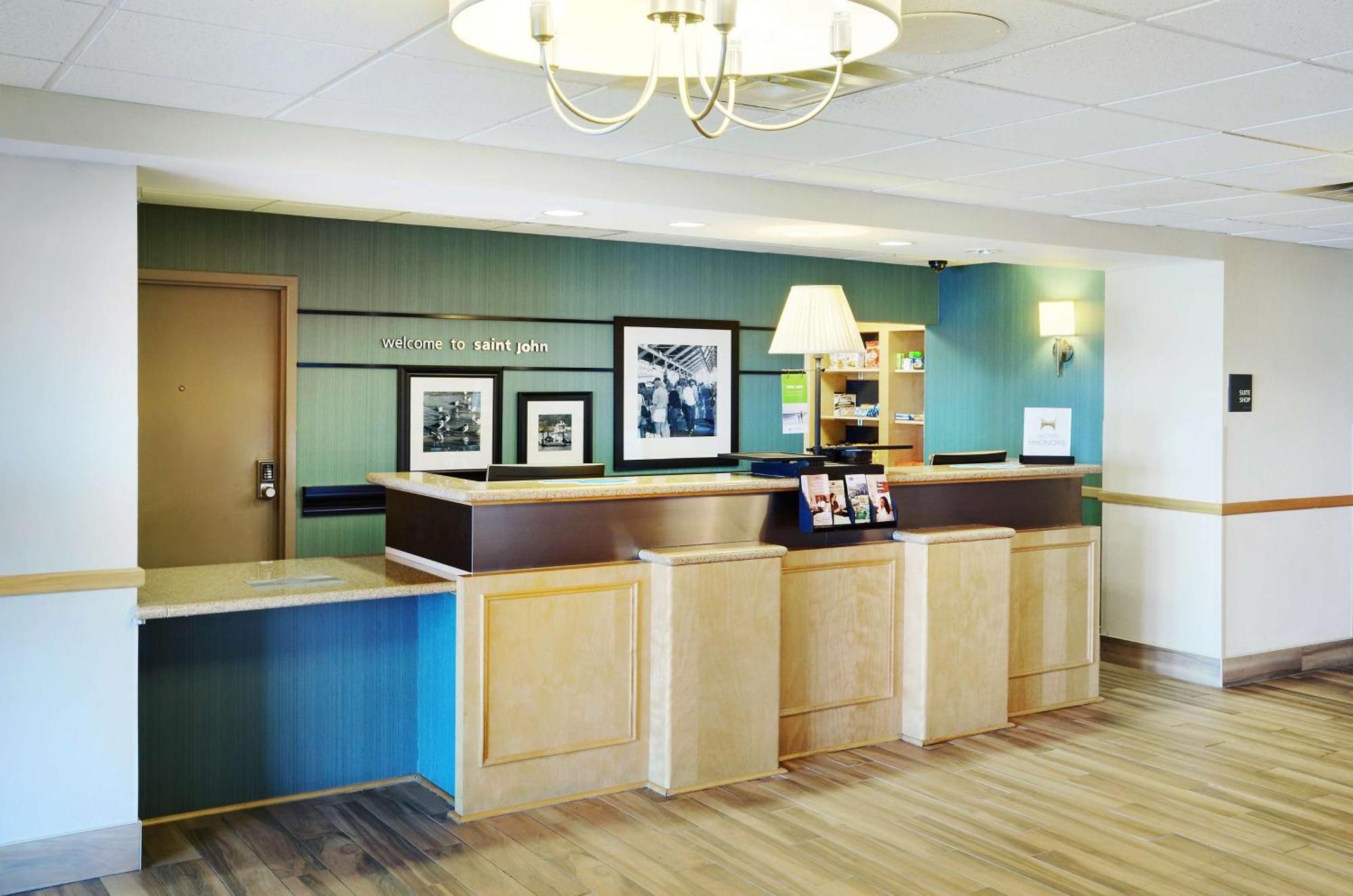 Hampton Inn & Suites Saint John Exterior photo